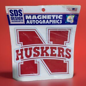 Huskers Name Logo Magnetic Autographs SDS Design Associates 7"